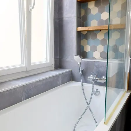 Appartement Spacieux Pour 6 - Passy, Paris