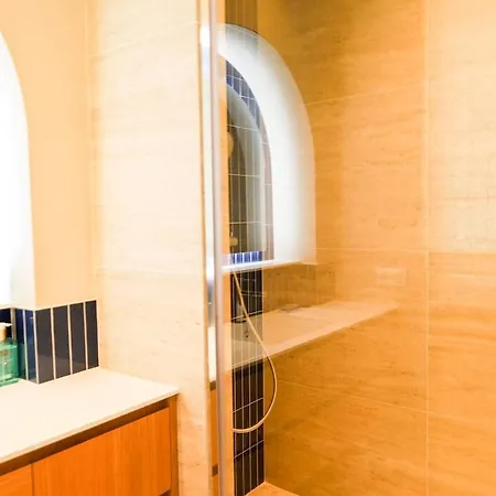 Spacieux Pour 6 - Passy,